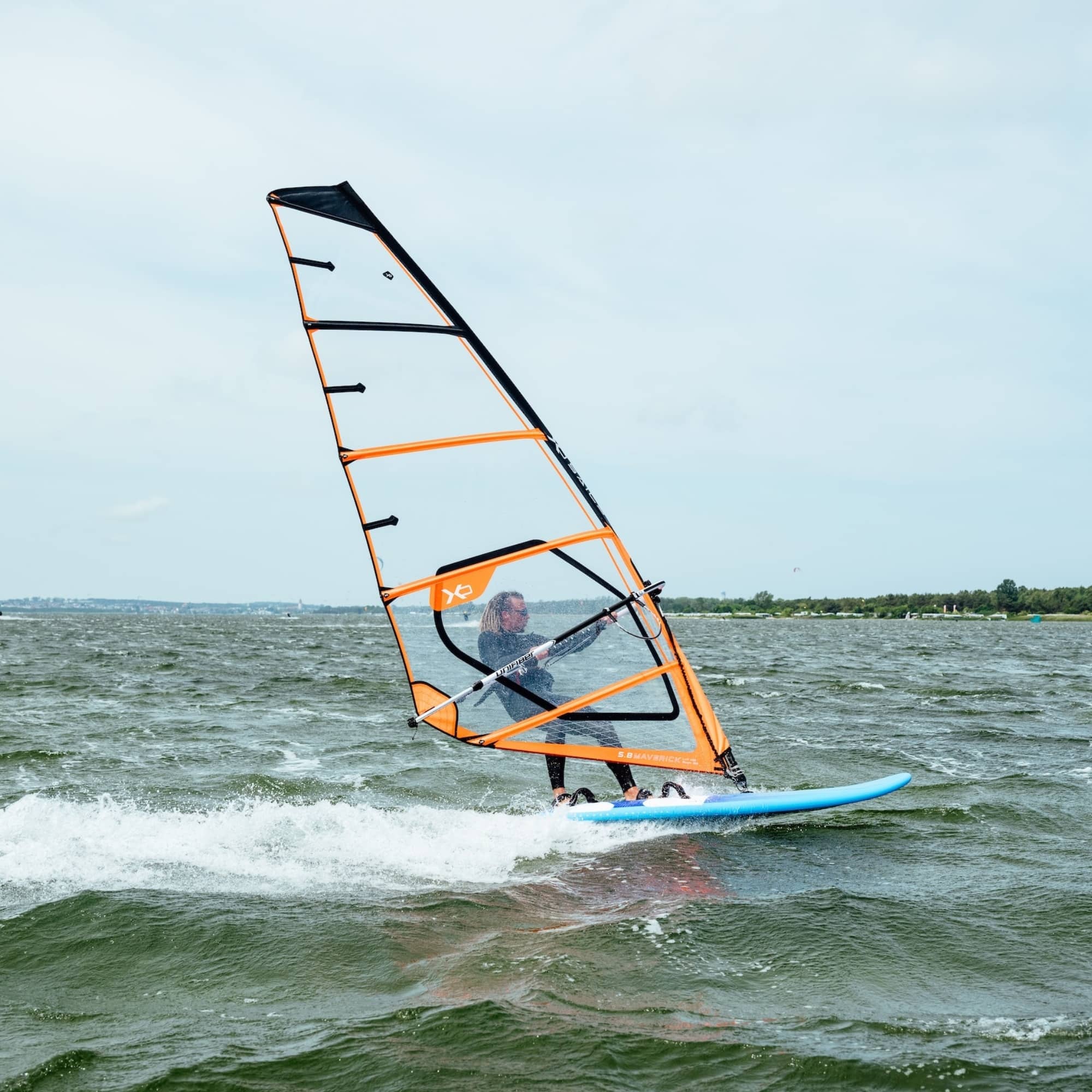 XO-Sails Maverick Monofilm Rig EPX na vode 3